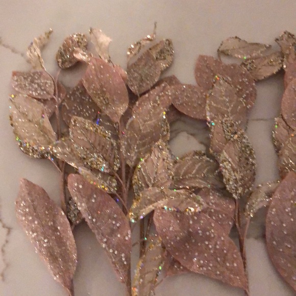 Balsam Hill Metallic Magnolia Leaf Picks - Picture 4 of 8